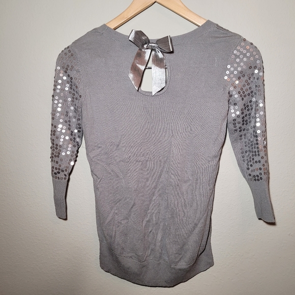 Candies Gray Sweater 3/4 Inch Sleeve Size Medium - Picture 2 of 2